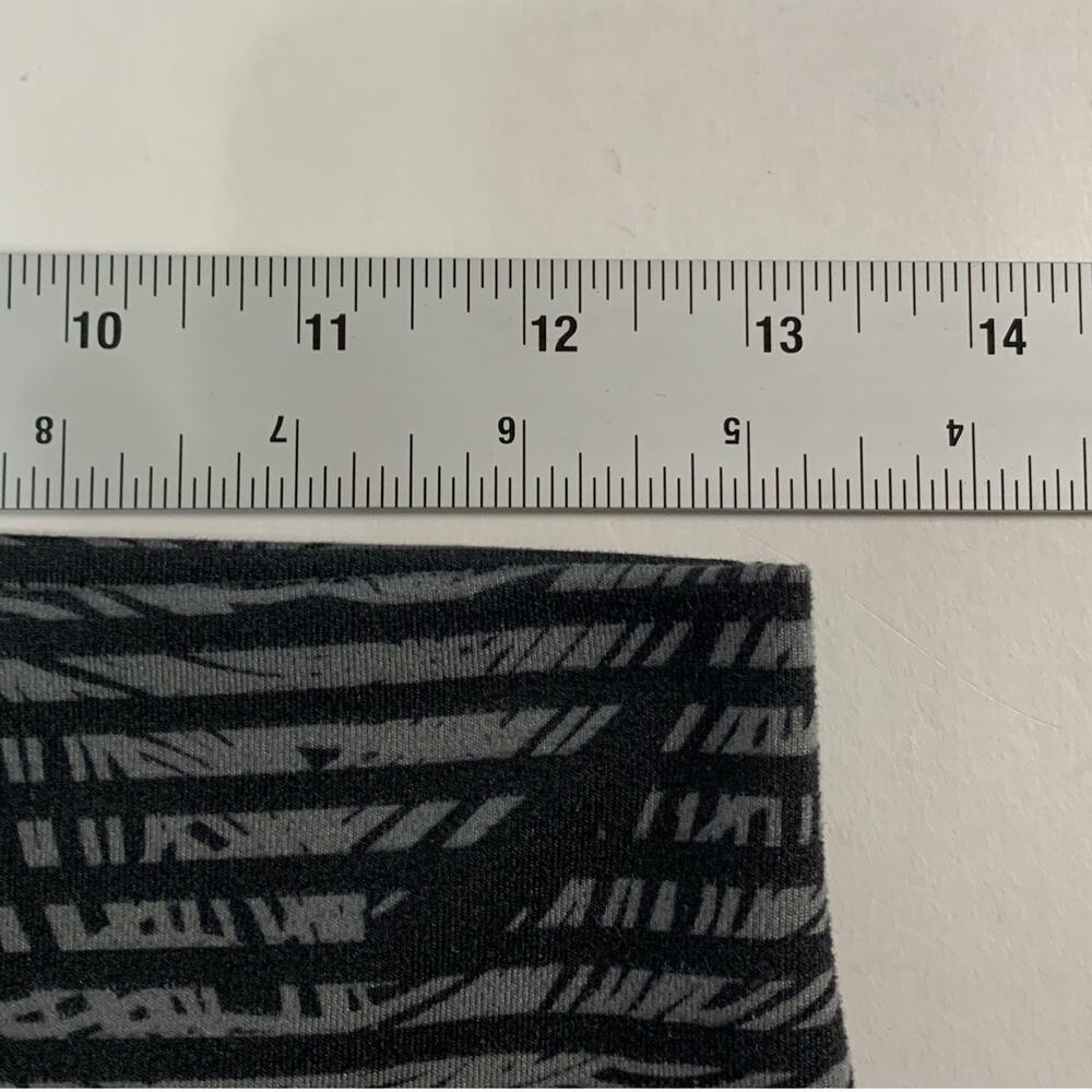 Lululemon Wunder Under Feather Print Striped Crop… - image 5